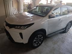 Toyota Fortuner Legender 2022