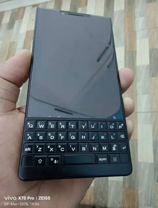 Blackberry key 2 4