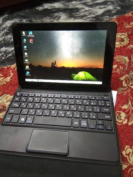 mini tuch screen labtop 8th genration 0