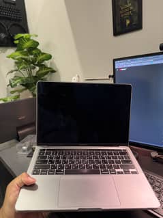 MacBook Pro M2 (13") Touchbar