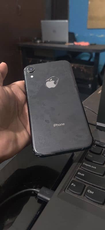 iphone XR 1