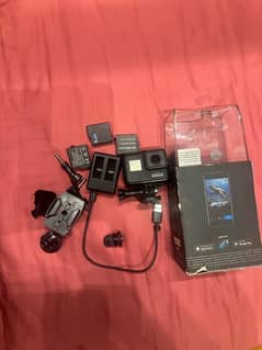 gopro hero 7 black exelent condition + accesories