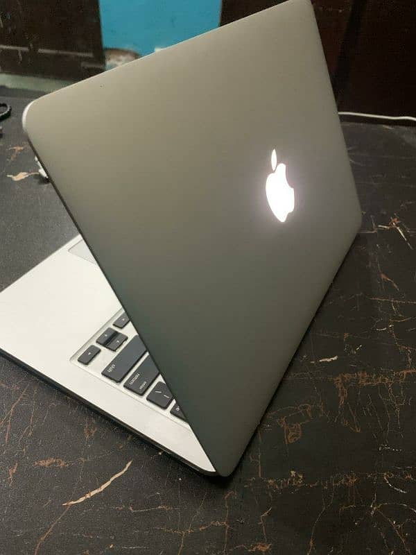 Mac book pro 1