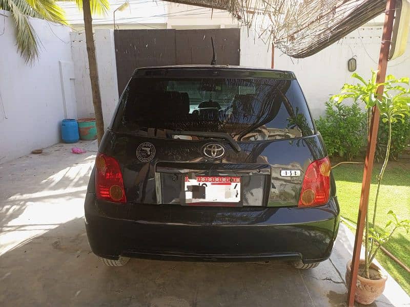 Toyota IST 06/12 4