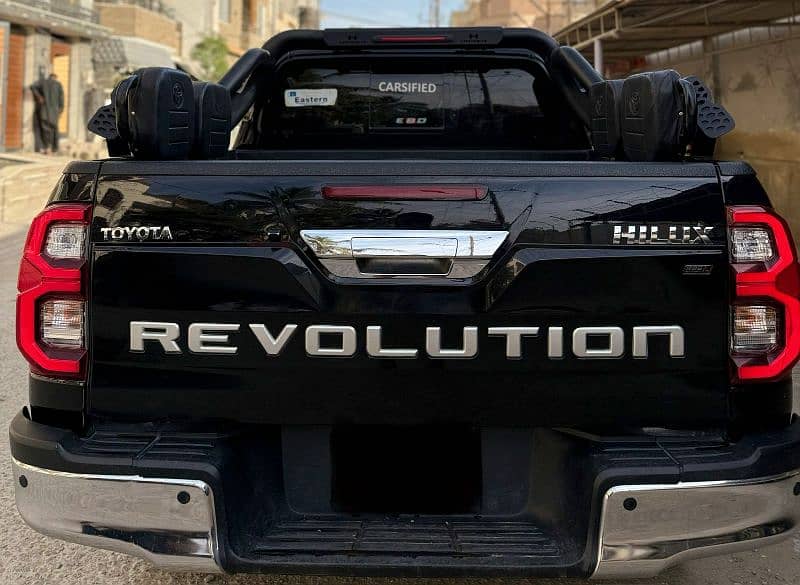 Toyota Hilux 2022 1