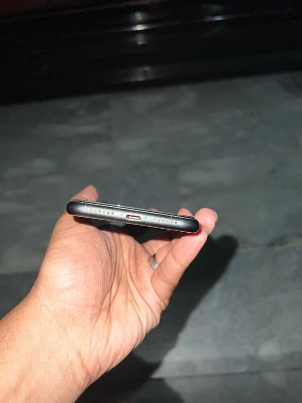 iphone 11 Non PTA 5