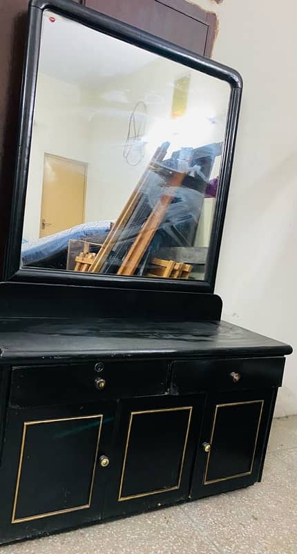 double bed with side tables and dressing - 0,3,0,1,7,1,0,4,4,0,0 10