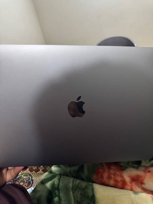 Macbook M1 1