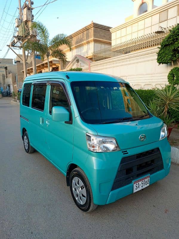 Daihatsu Hijet 2018 1