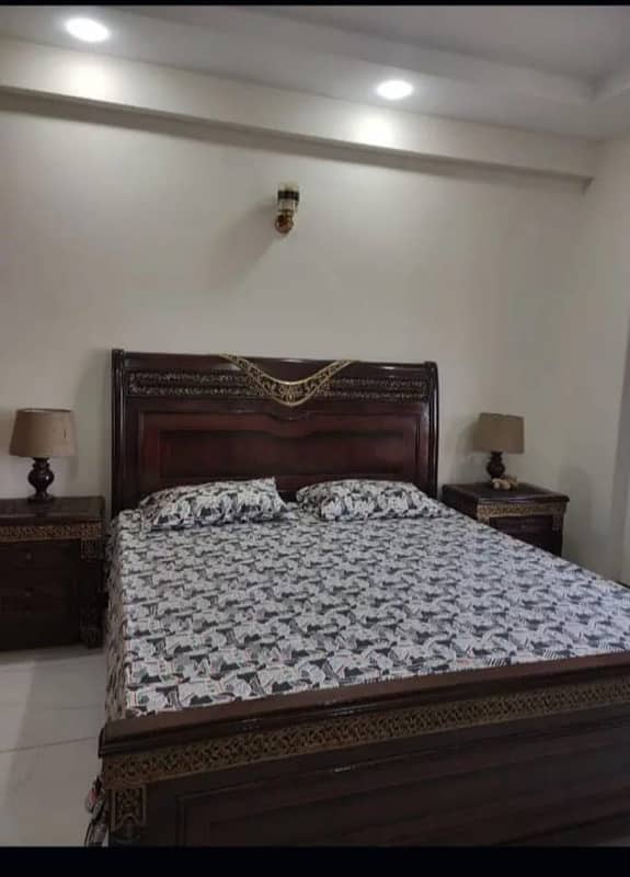 Sheesham & Wood Bed Set 0