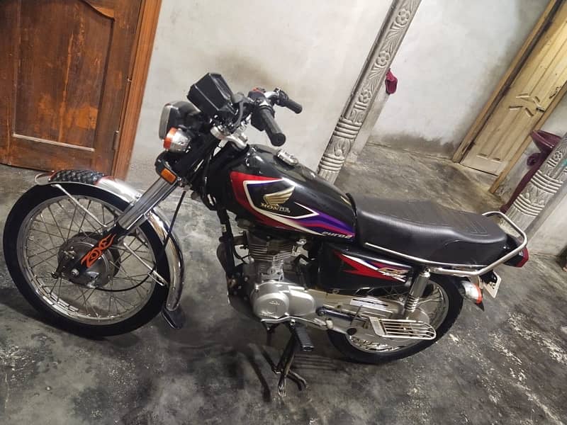 Honda 125 2017 black 2