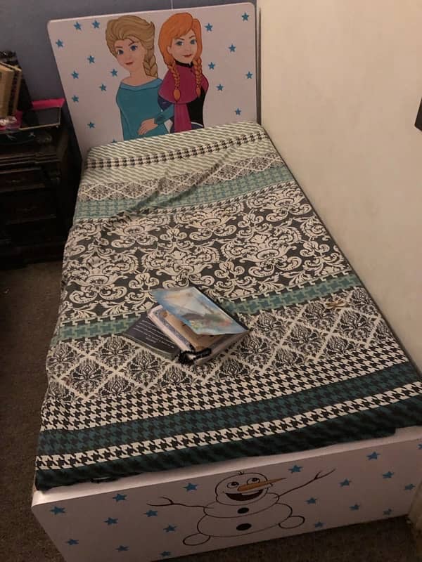 single bed for kid 1