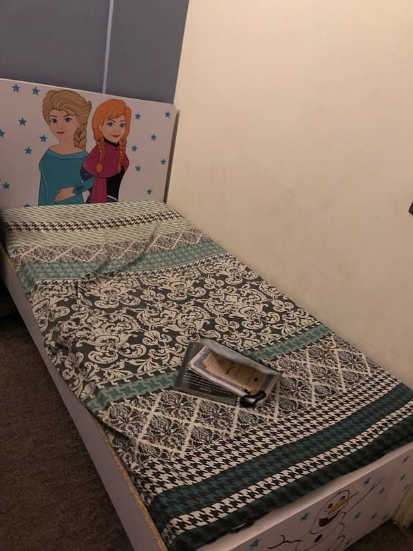 single bed for kid 4