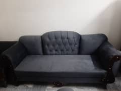 Royal Look New Sofa Set Urgently selling in Pakistan Town Islamabad