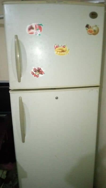 LG full size Fridge 0