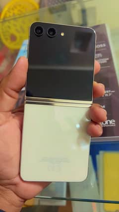 Samsung Galaxy Z Flip 5 – 256GB | Non PTA | For Sale