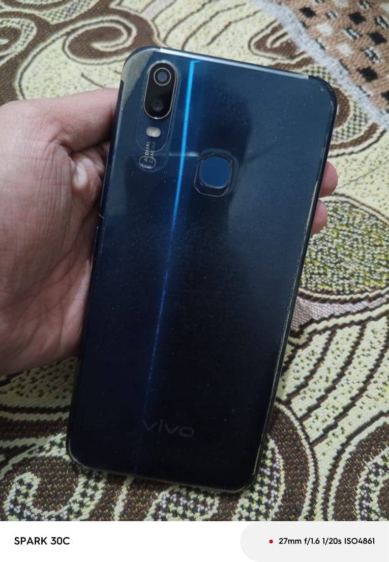 Vivo Y11 0