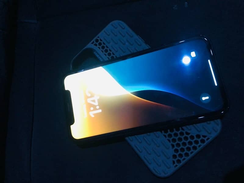 iphone XR 1