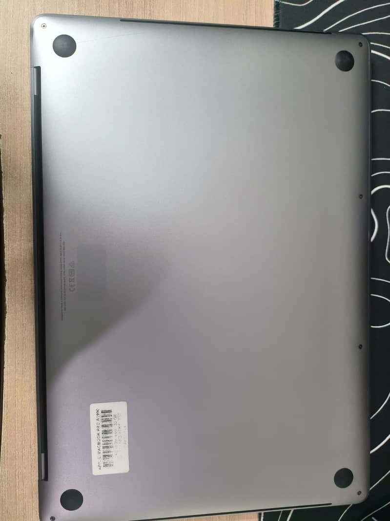 MacBook Pro 15" Core I9 2.4Ghz (8Cores 16MB Cache) URGENT SALE 3