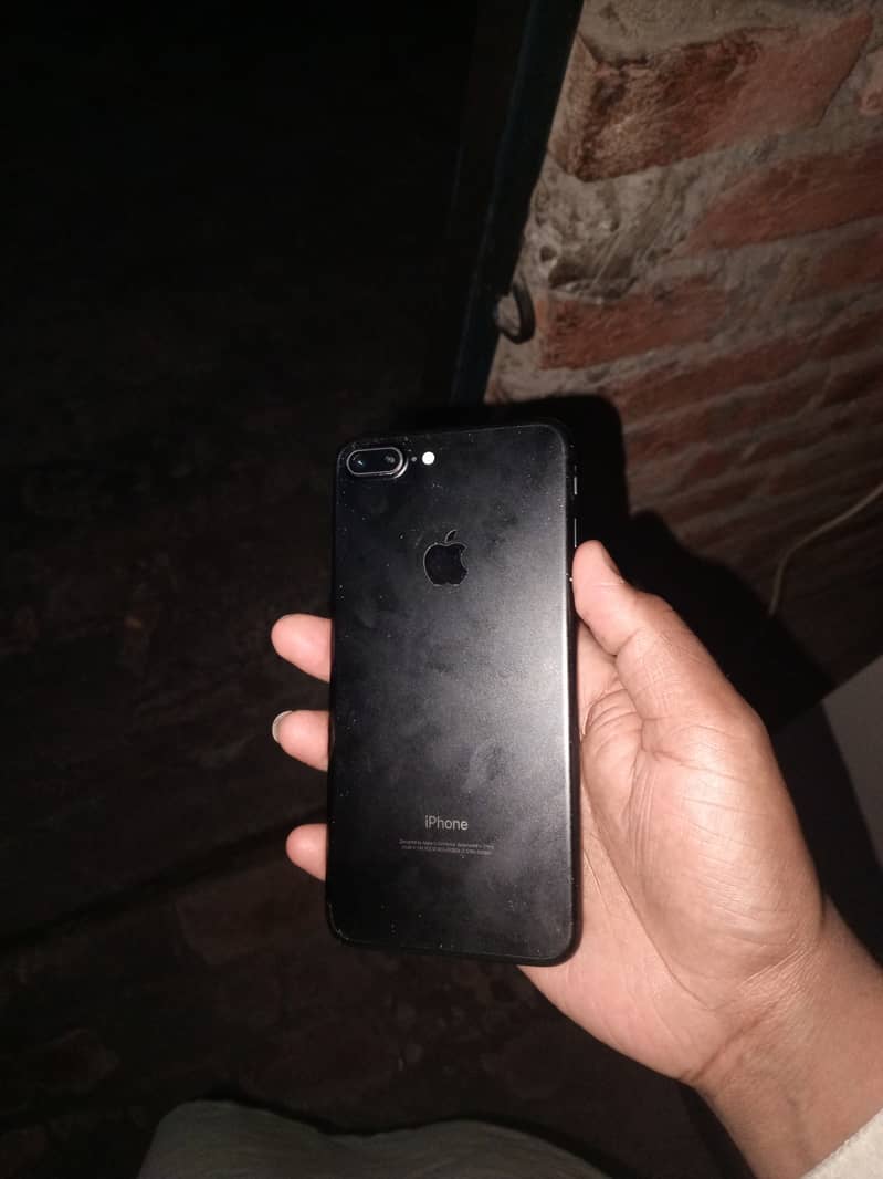 Apple iPhone 7 Plus 4