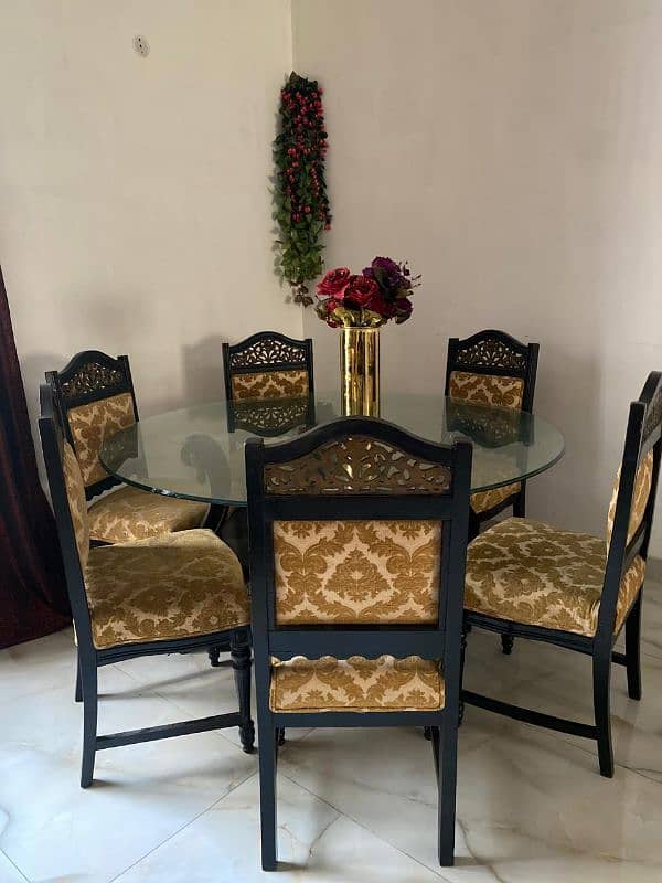 dinning table 6 seater 0