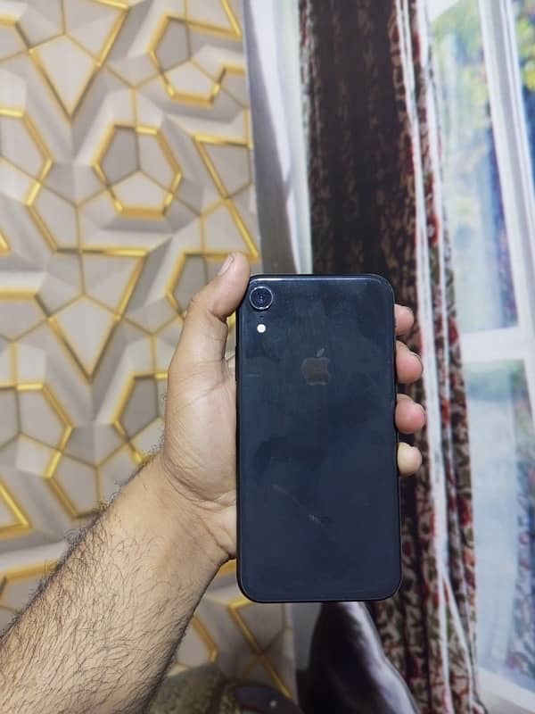 iPhone XR Non PTA 3