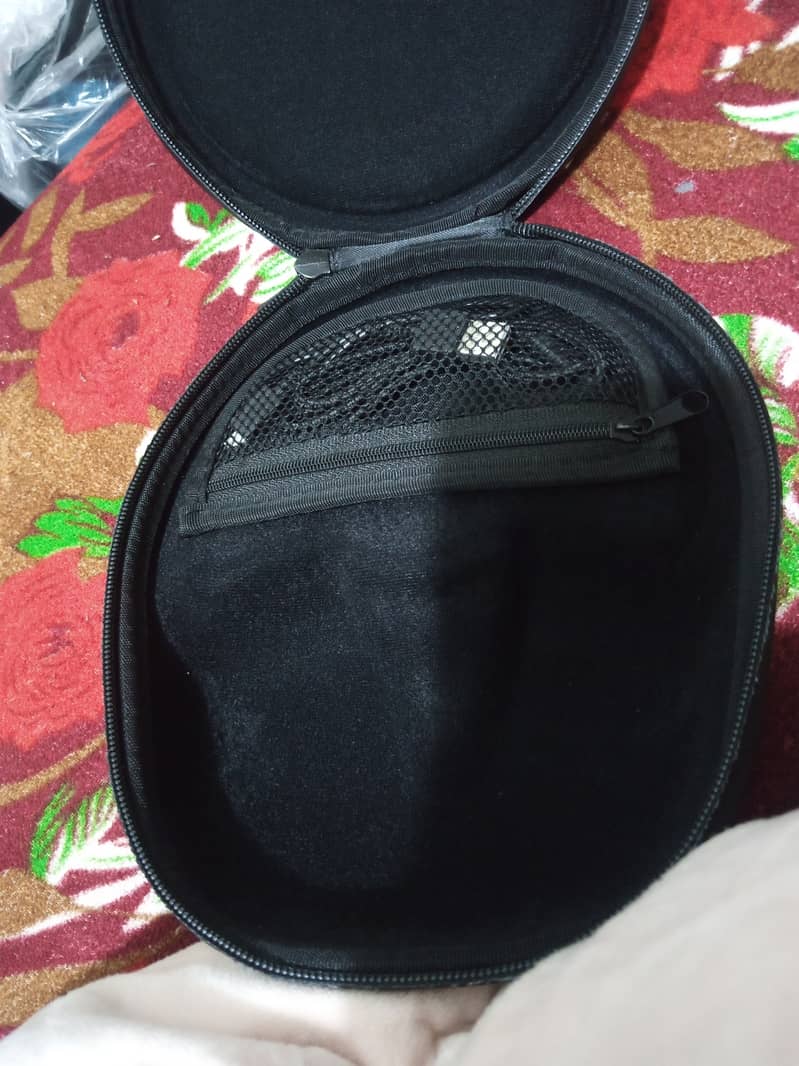Bluetooth headphones with immersive, loud sound 1
