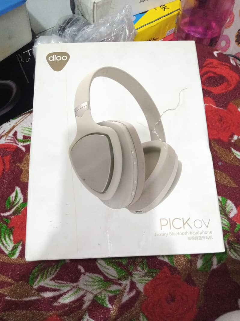 Bluetooth headphones with immersive, loud sound 18