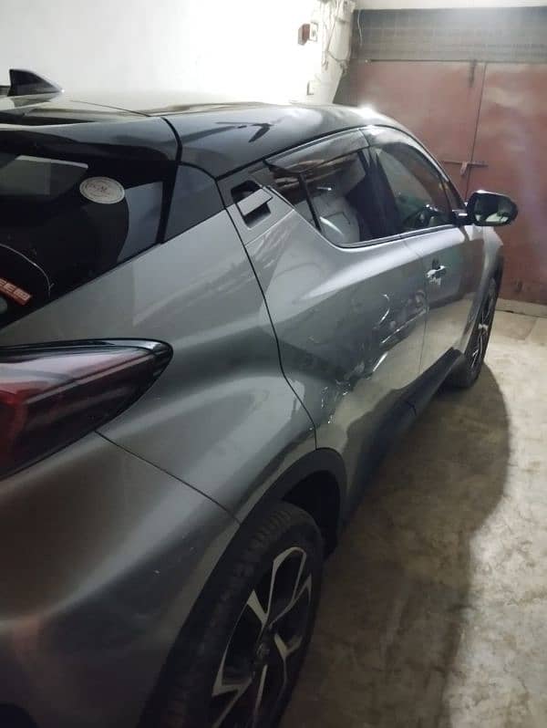 Toyota C-HR G LED 1