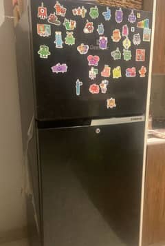 dawlance medium size fridge for sale