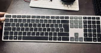 Dell KM7321W Wireless Keyboard - Slim, Bluetooth, Excellent condition