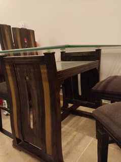 4 chairs dining table