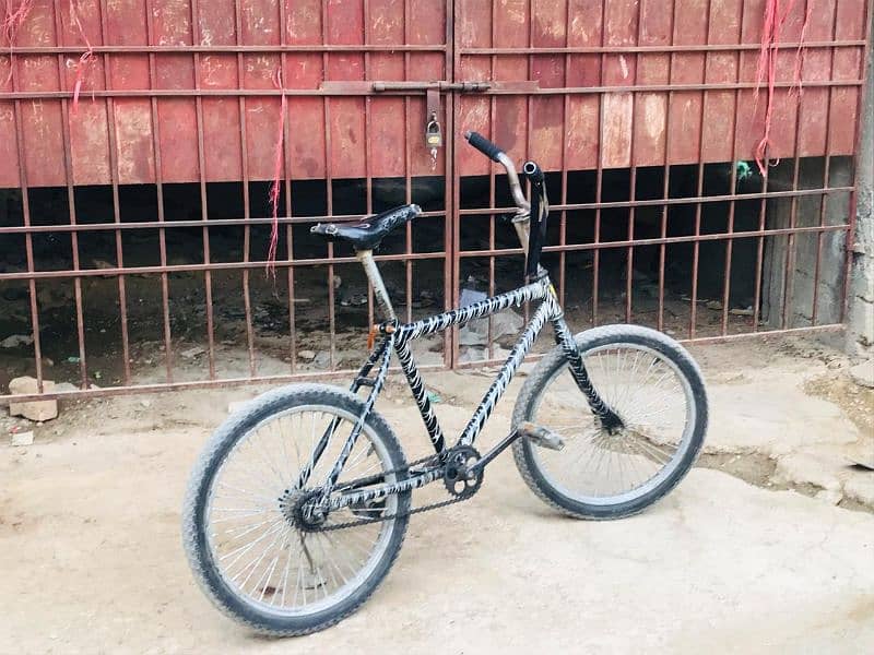 single frame cycle bmx black colour 0