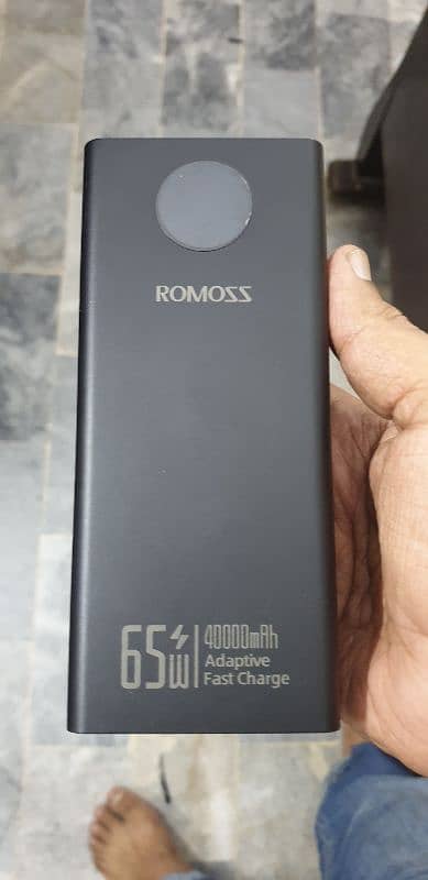 Romoss power bank 4