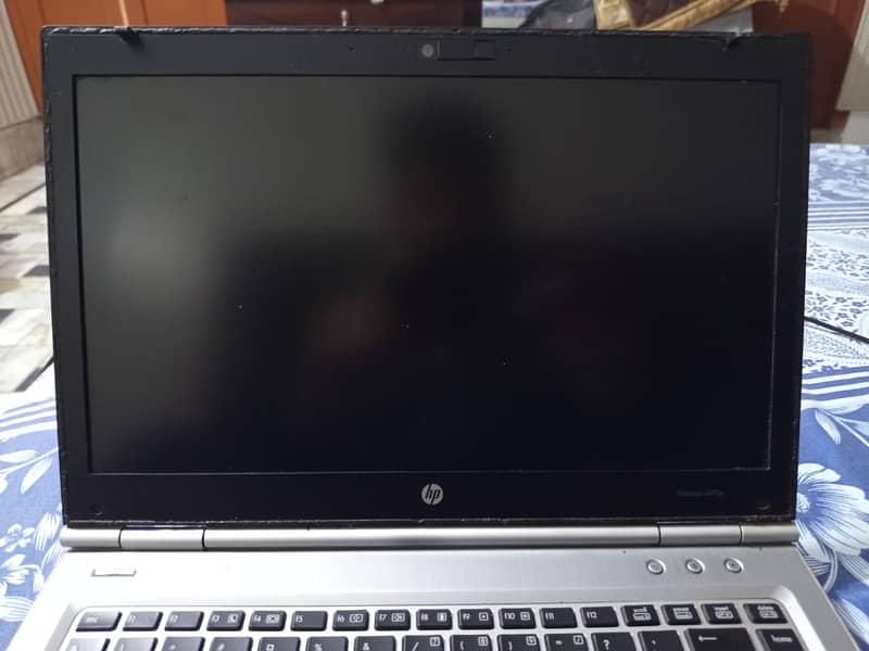 hp laptop urgent sell 1