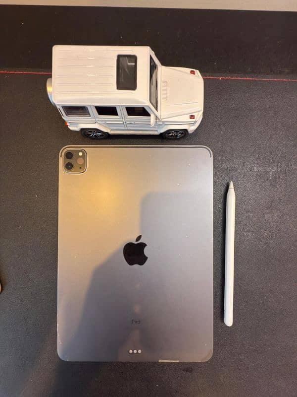 Ipad pro 2021 M1 (3rd generation) 256gb 10/10 11 inch 5