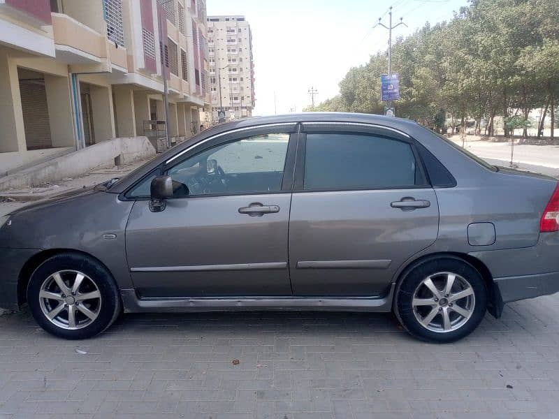 Suzuki Liana 2010 3