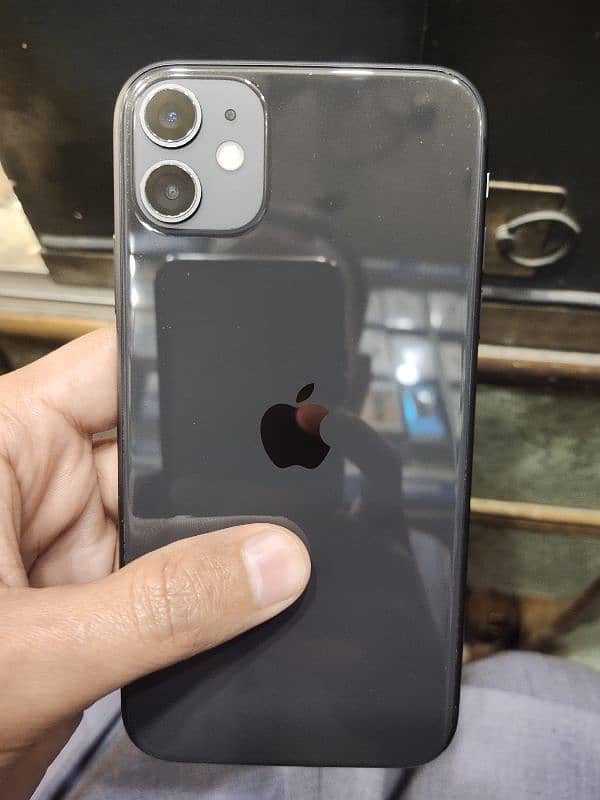 iphone 11 64gb J. V 9/10 0