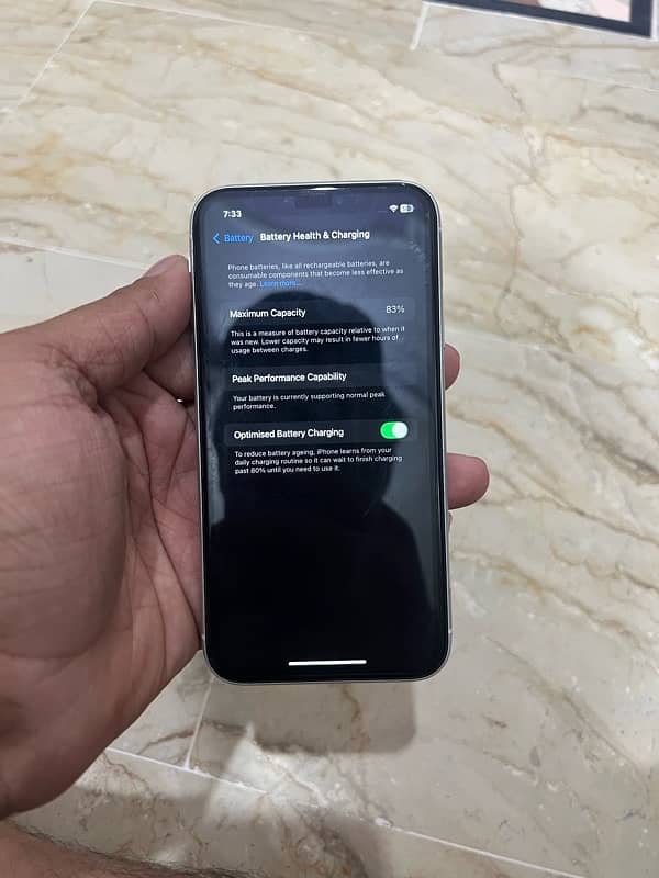 iPhone XR 6