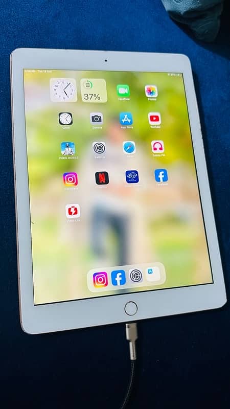 iPad 6th Gen 32GB 6