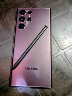 Samsung S22 Ultra 5G dot and cracked