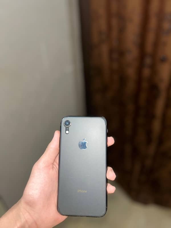 IPHONE XR 6