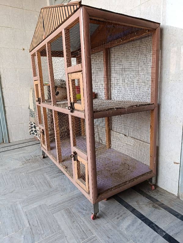 Heavy wooden Hen Cage 3