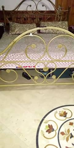 iron bed king size and two sofa