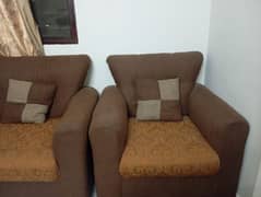 7-seater sofa set in excellent condition - stylish and comfortable