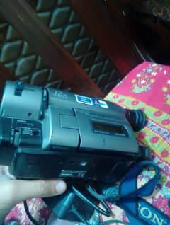 Sony handycman ccd-trv46e hi 8