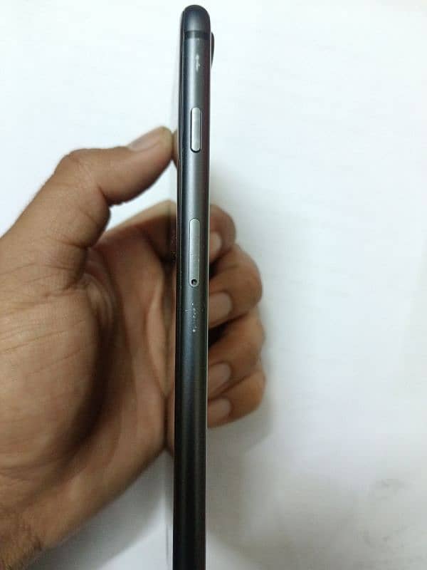 Iphone 8 Plus 64 GB In Original Bettery Health Waterpack 2