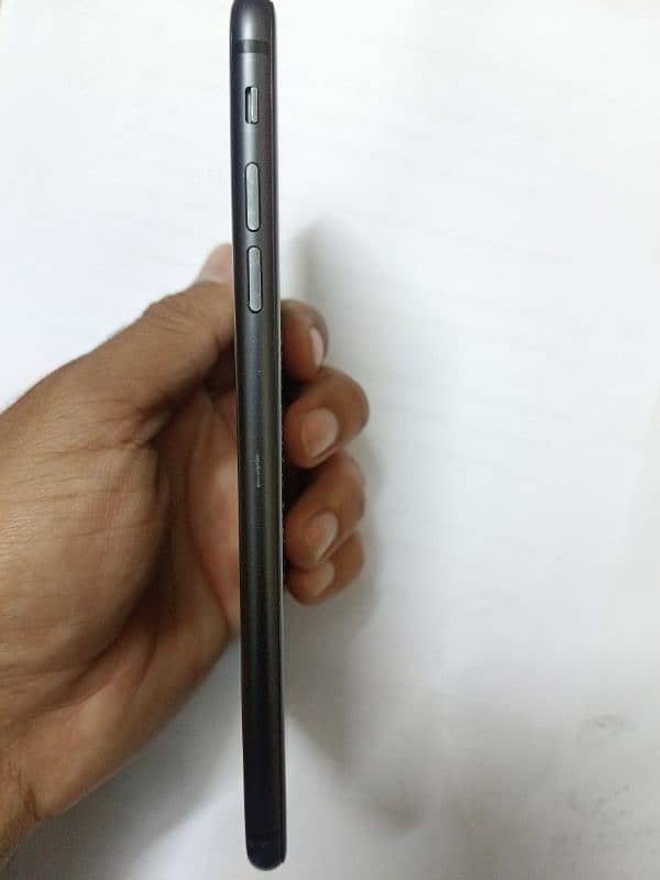 Iphone 8 Plus 64 GB In Original Bettery Health Waterpack 3
