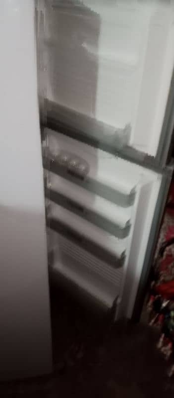 Dawlance fridge 10