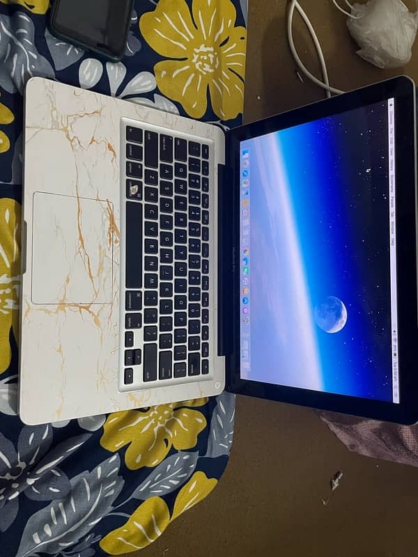 MAC BOOK PRO 0